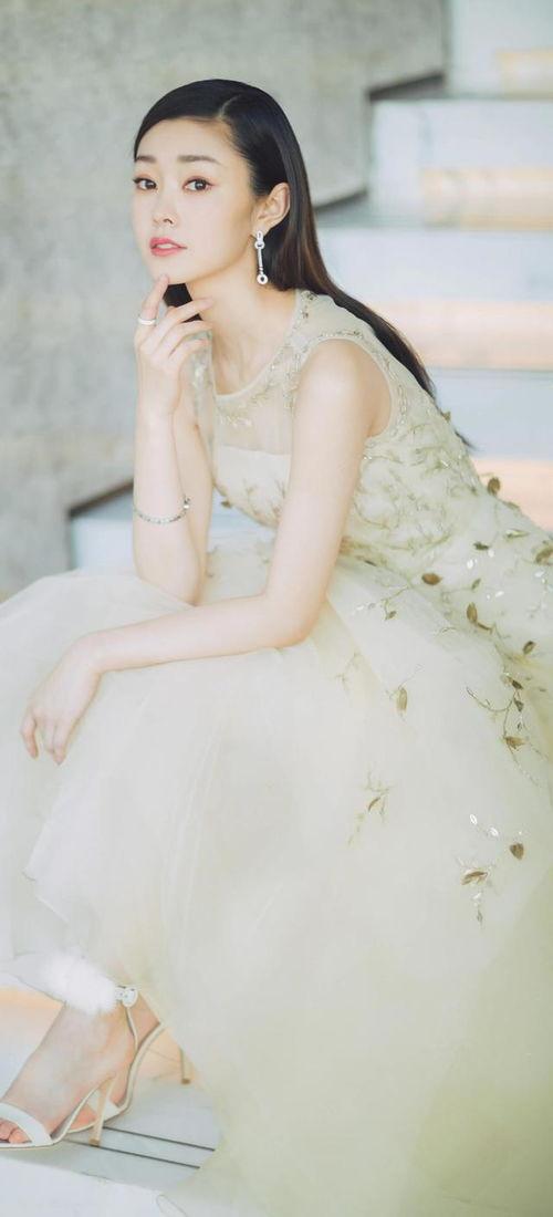 热巴龚俊最新爆料图片,最新爆料图片曝光,浪漫瞬间引网友热议!” 第3张 热巴龚俊最新爆料图片,最新爆料图片曝光,浪漫瞬间引网友热议!” 第3张